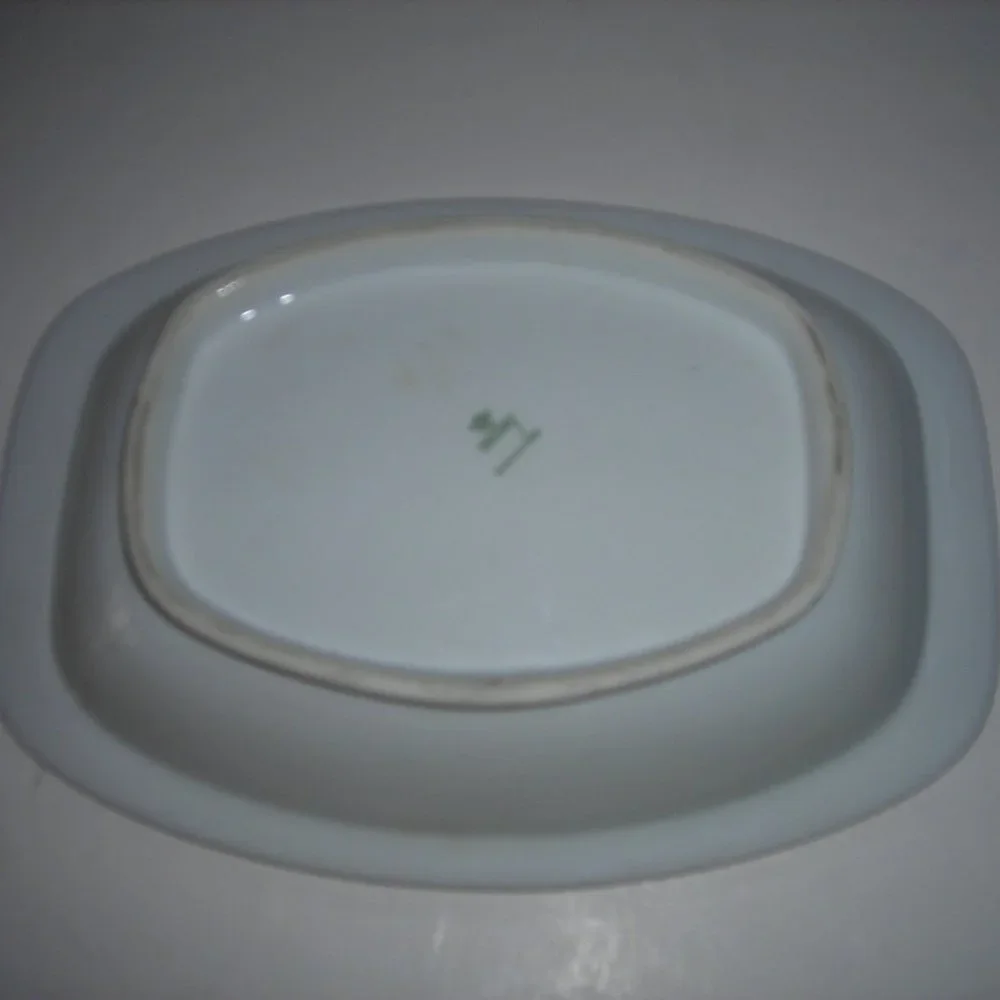 SOLD...T K THUN antique vegetable BOWL #THU244,oval shape - Picture 2 of 3